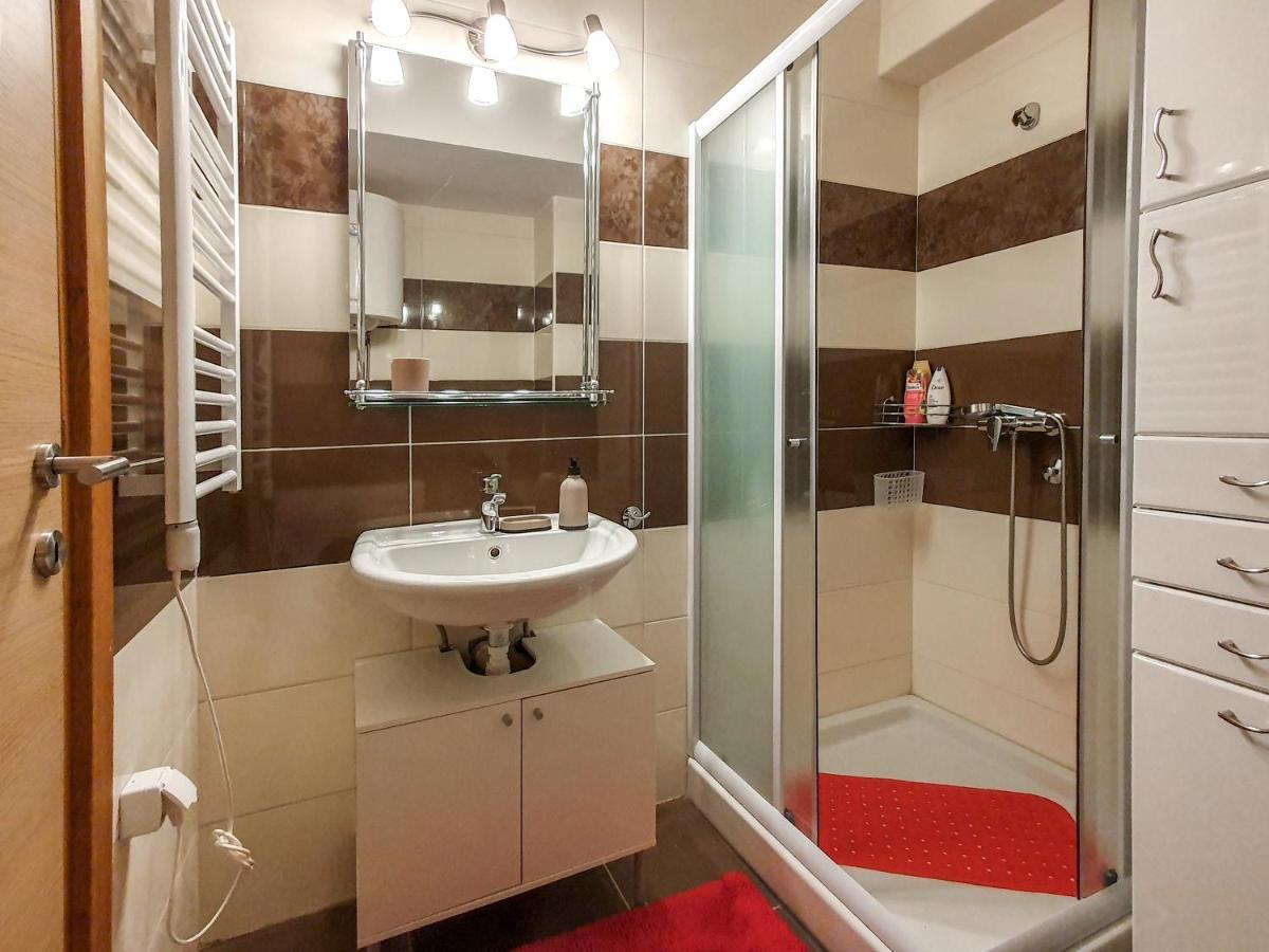 Apartman Cvejic - Suncani Apartmani เบรอเซเช ภายนอก รูปภาพ