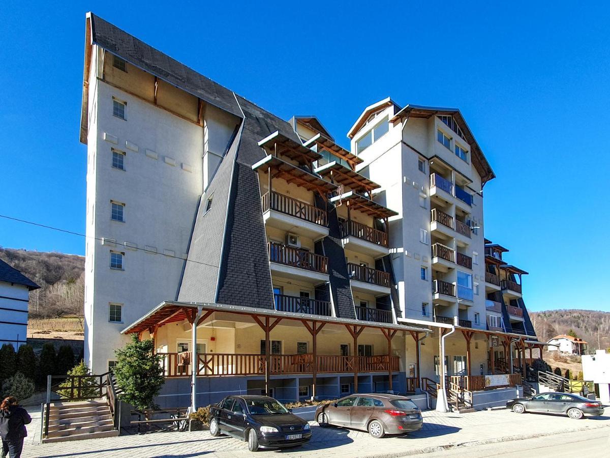 Apartman Cvejic - Suncani Apartmani เบรอเซเช ภายนอก รูปภาพ